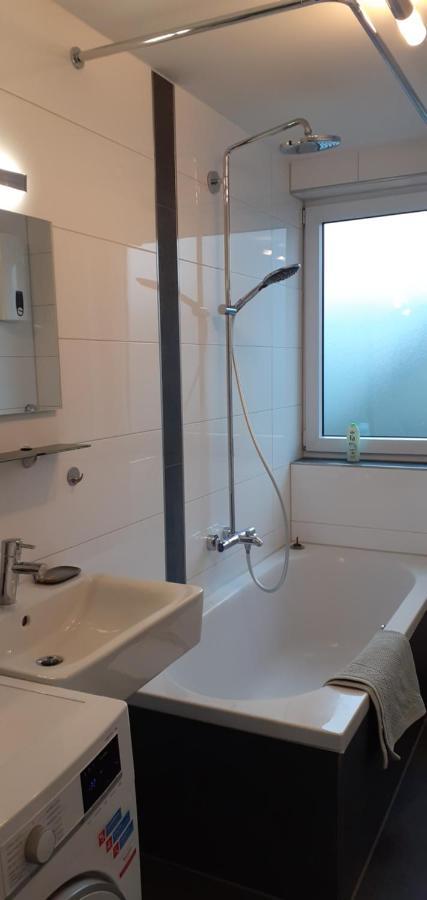 Apartments - Geraeumige 95 Qm Mit Balkon Augsburg Buitenkant foto