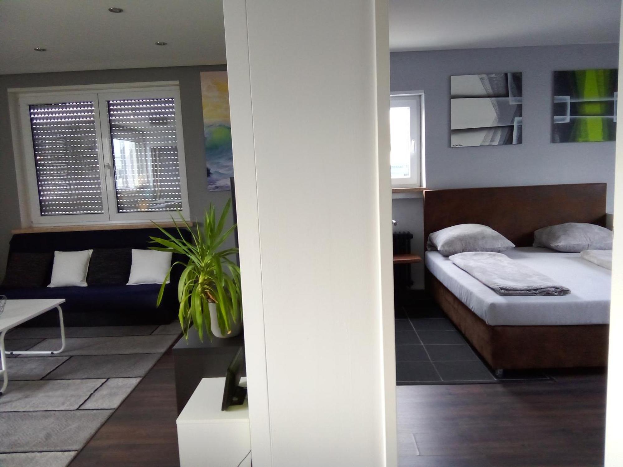 Apartments - Geraeumige 95 Qm Mit Balkon Augsburg Buitenkant foto